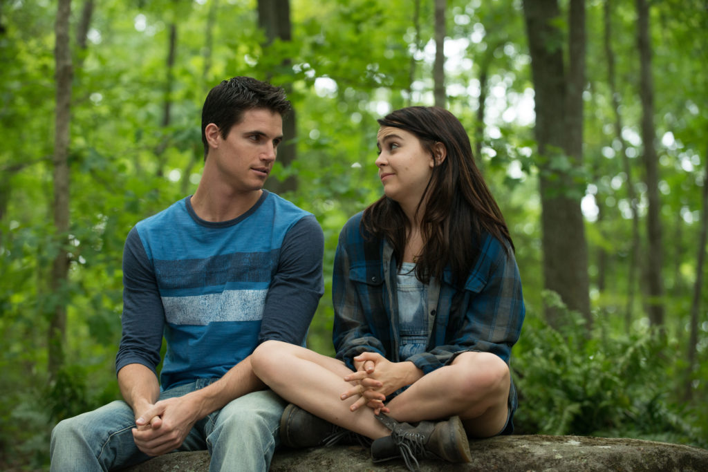 Robbie Amell ("Wesley") and Mae Whitman ("Bianca") star in Lionsgate Home Entertainment's THE DUFF.
